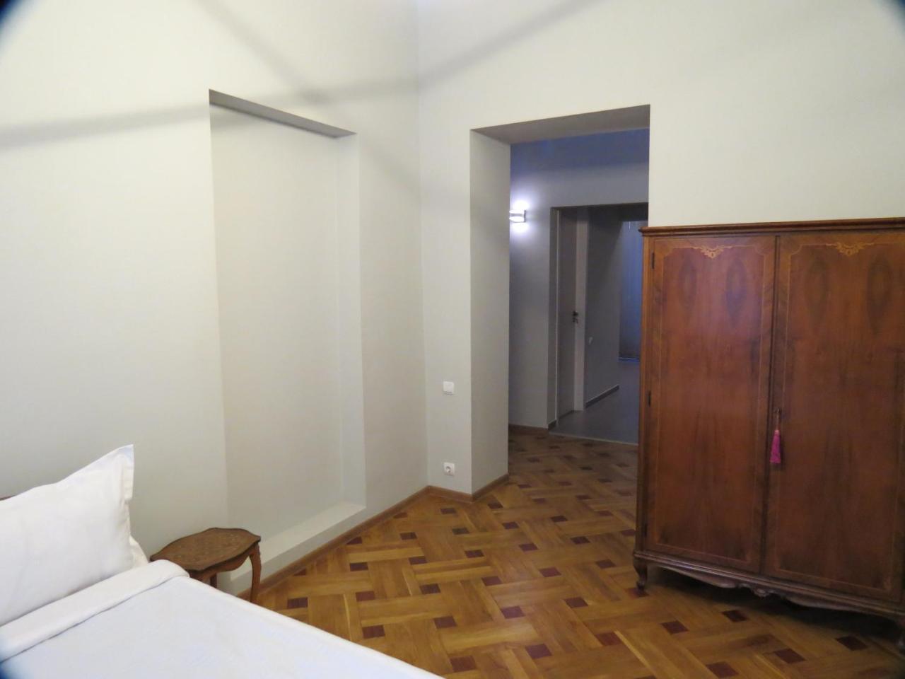 Three Rooms Apartment ティビリシ エクステリア 写真